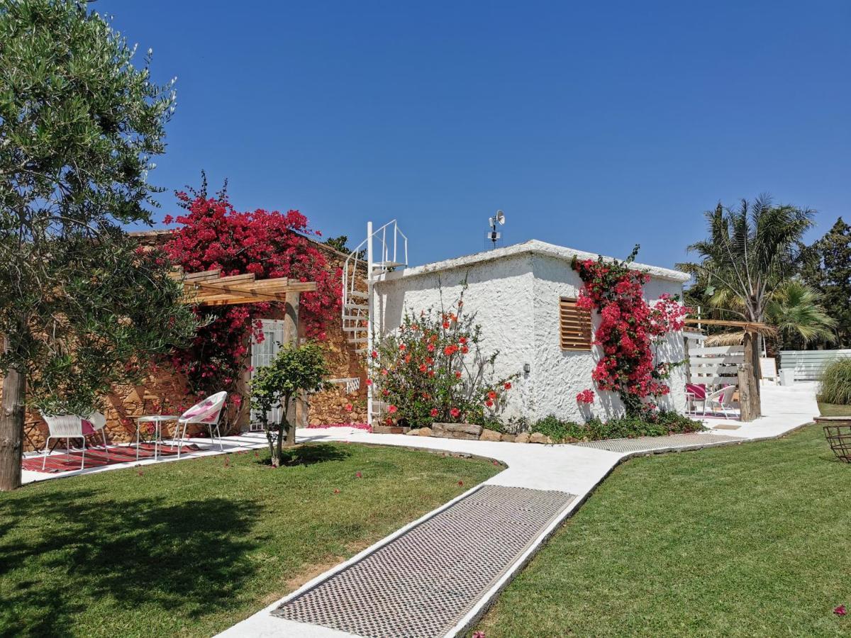Le Rondini Bed & Breakfast Montrás Exterior photo